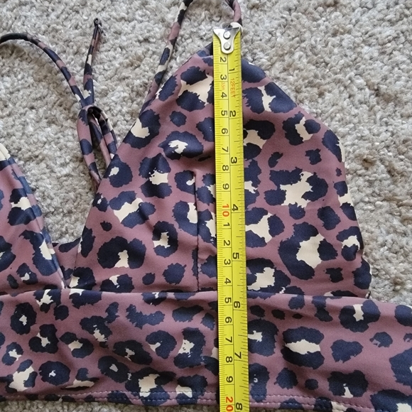Leopard Print Bikini Top Criss Cross Back Tie Size Medium - Picture 7 of 7